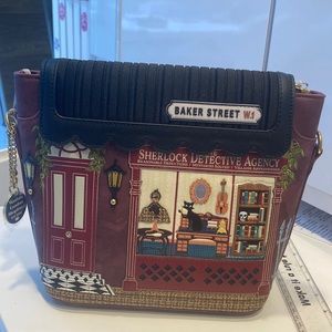 Vendula, London Sherlock, Detective agency Mila bag